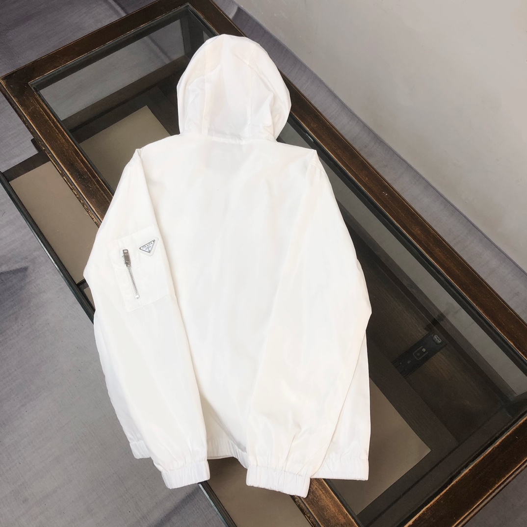 Prada Clothing-363