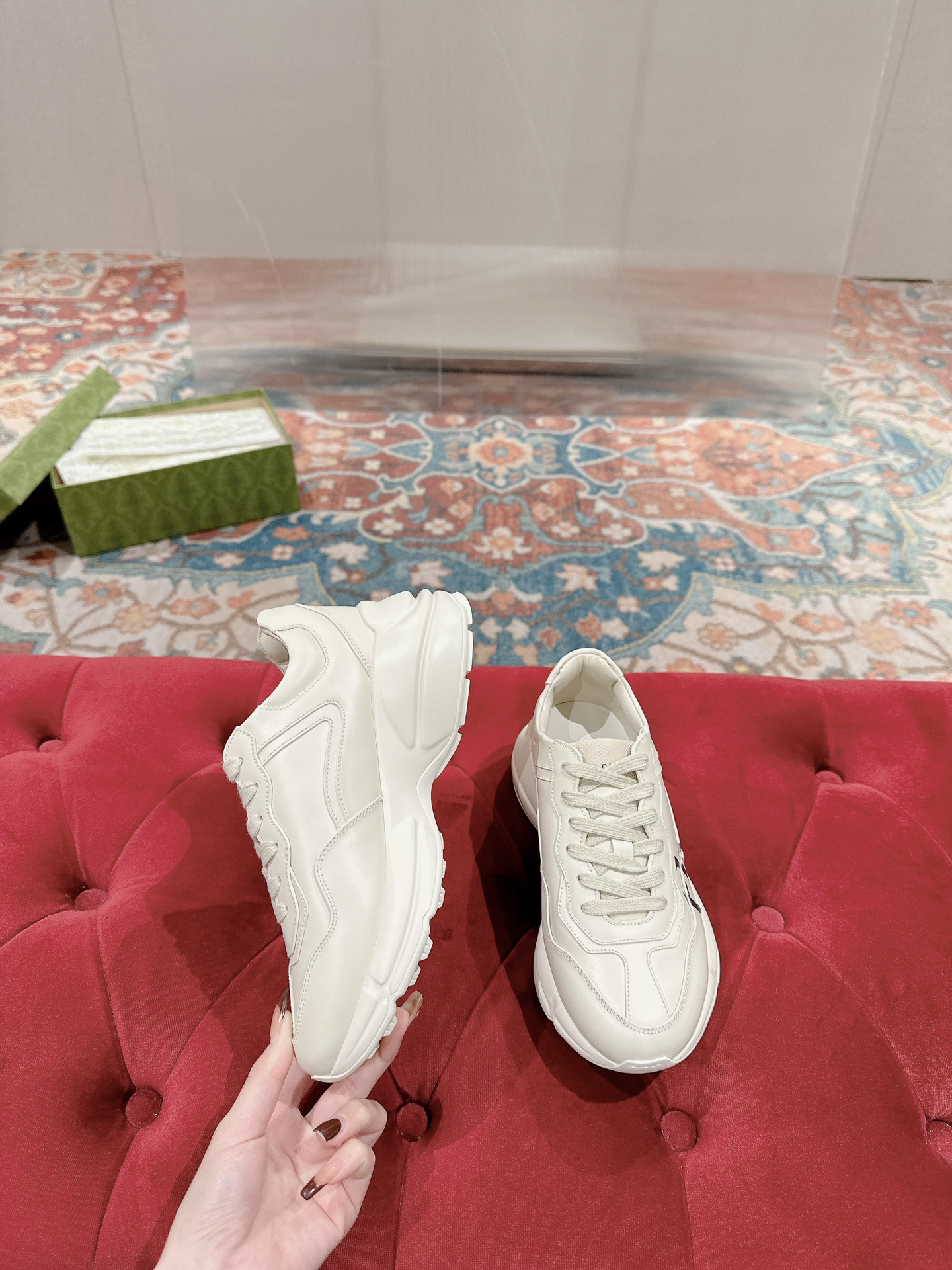 Gucci Sneakers-213