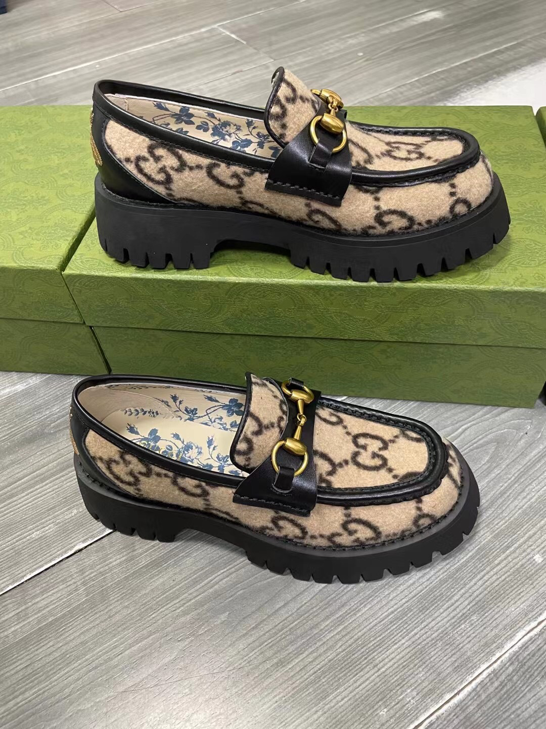 Gucci women's leather shoes-84
