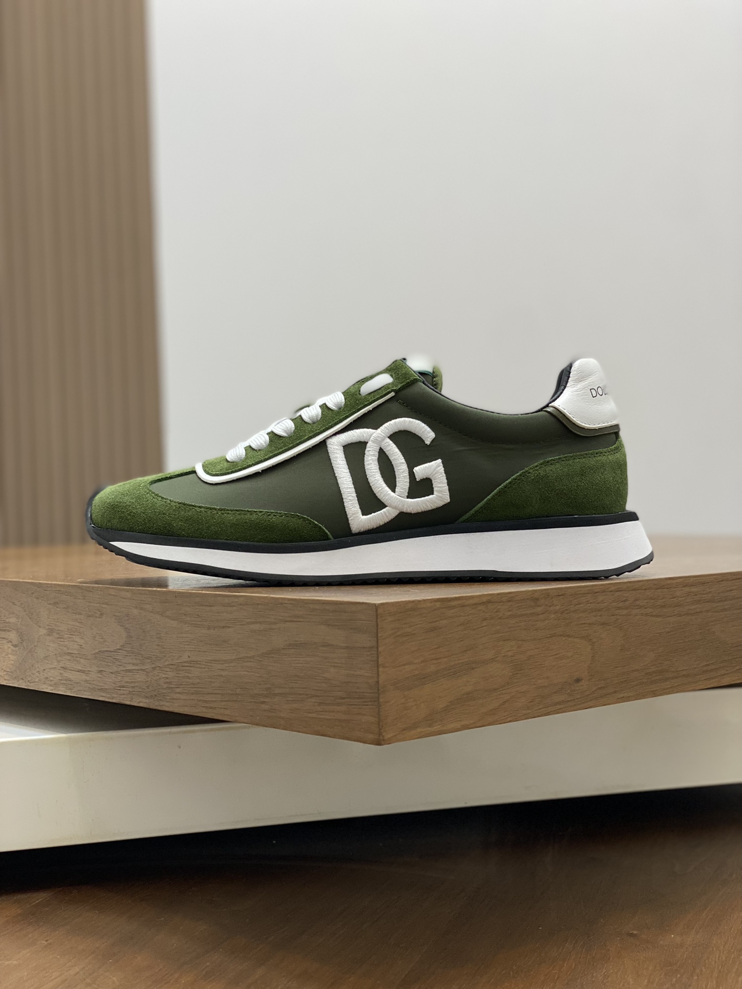 D&G Sneakers-120