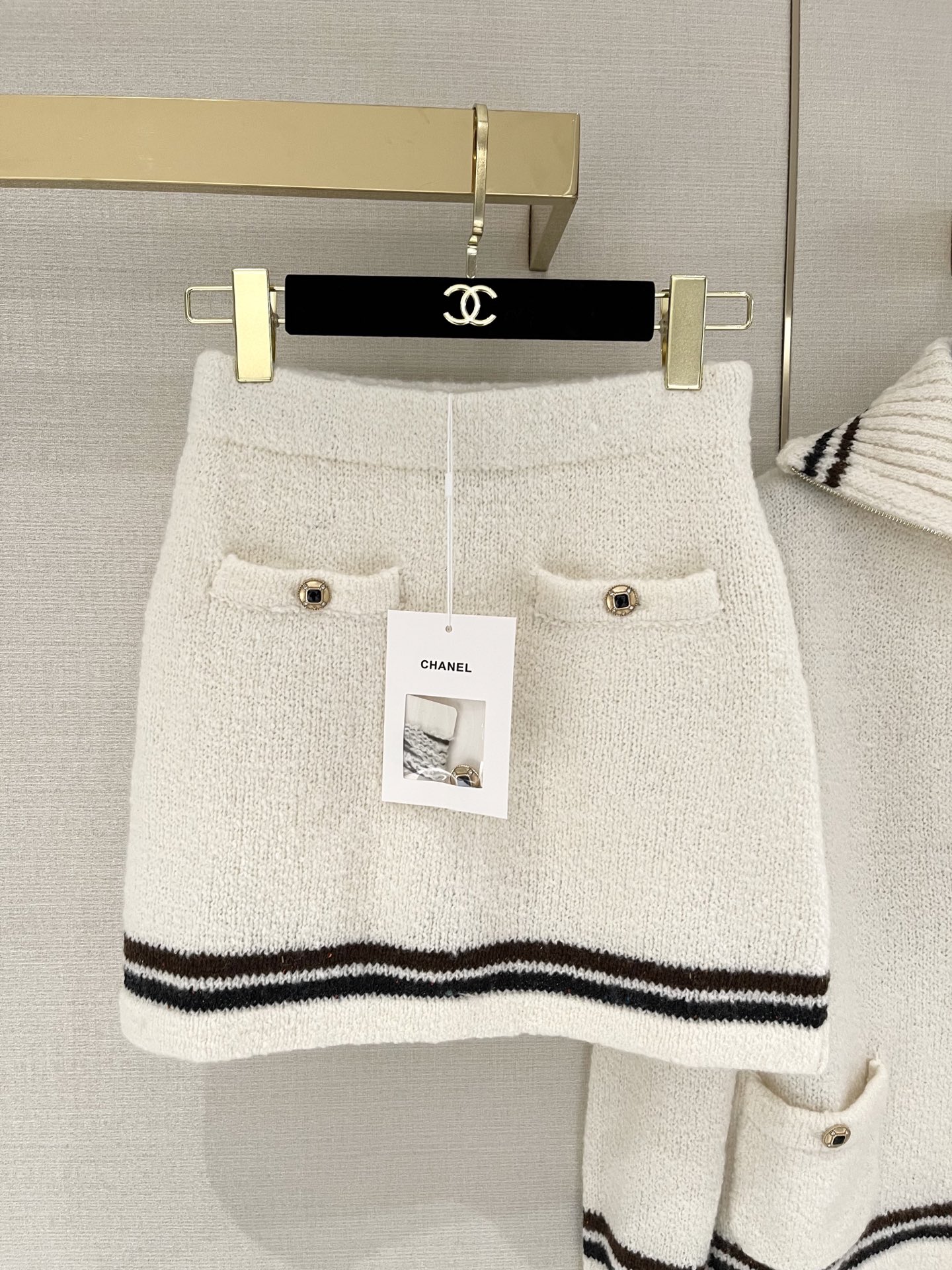 Chanel clothing-179