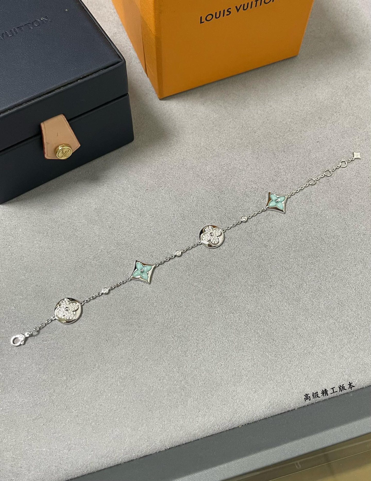LV Bracelet-45