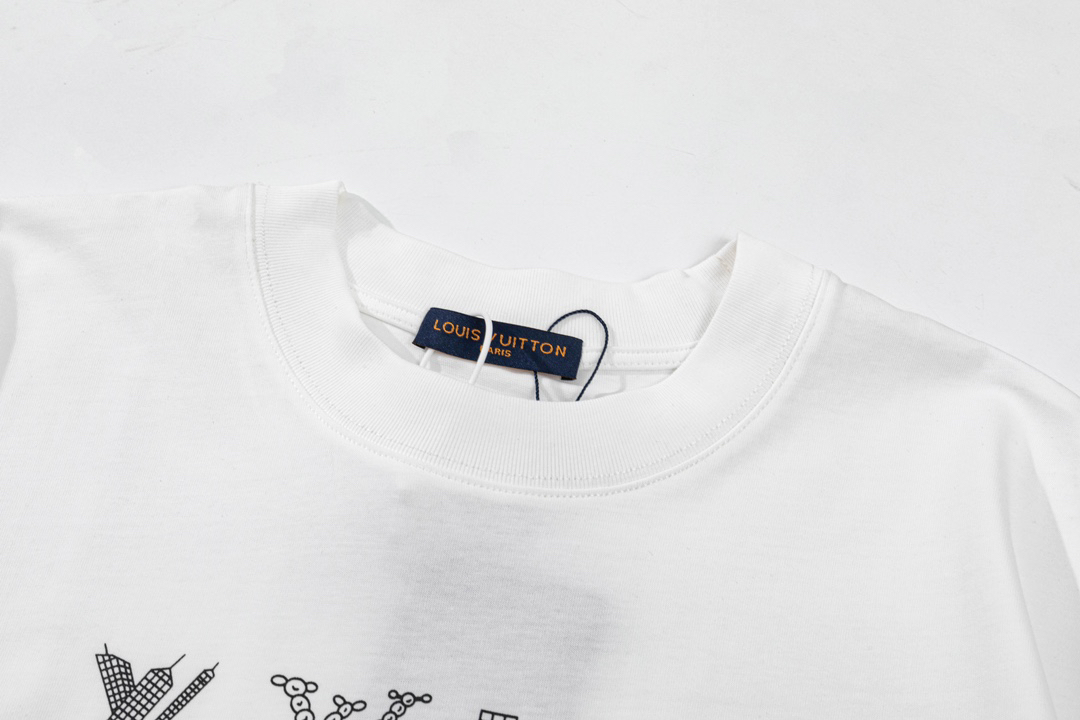 LV clothing-172