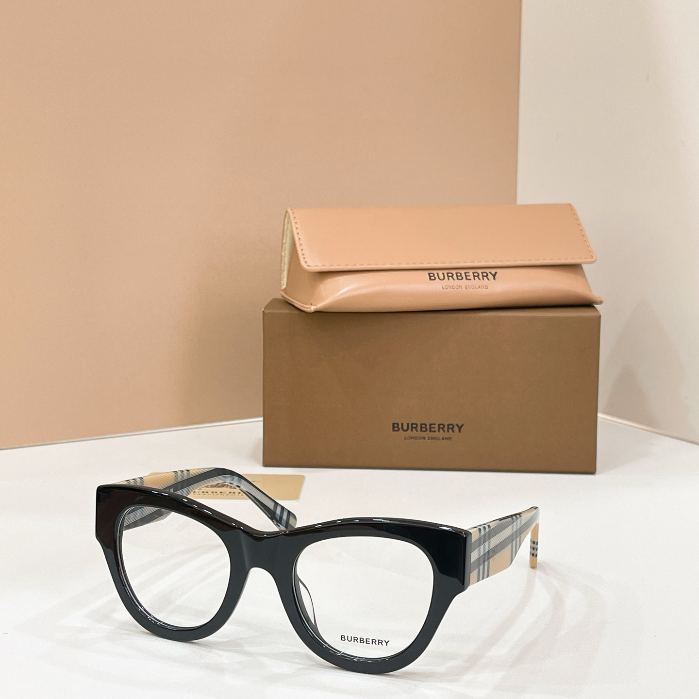 Burberry glasses-15