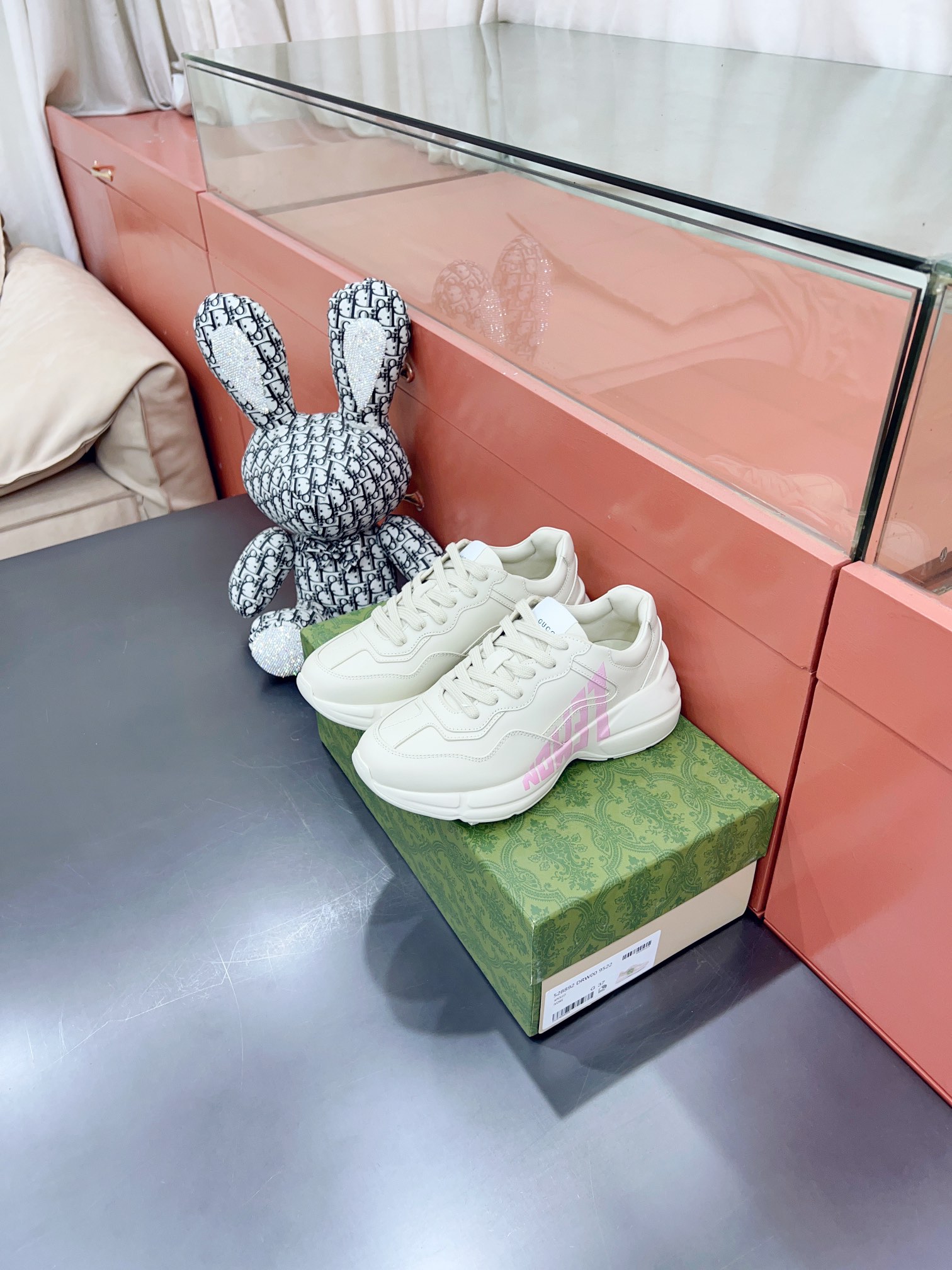Gucci Sneakers-179