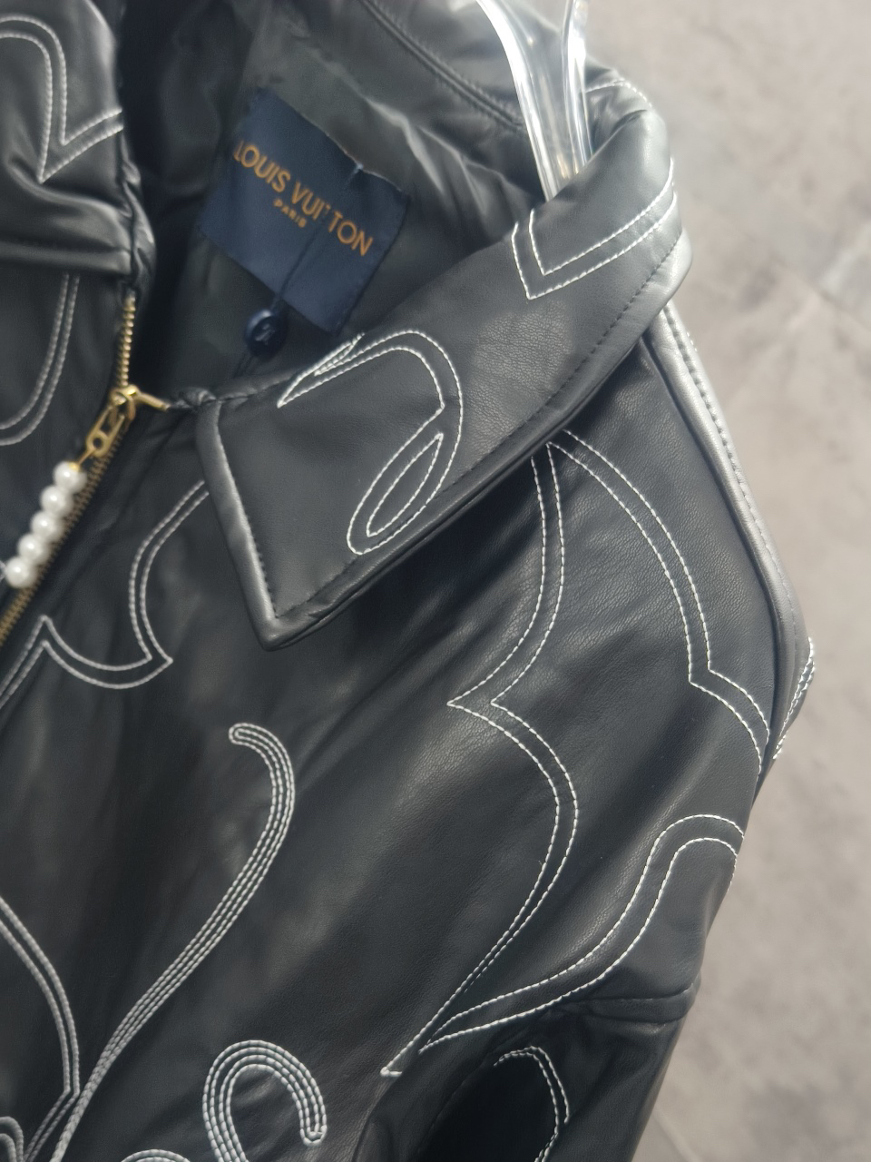 LV Clothing-292