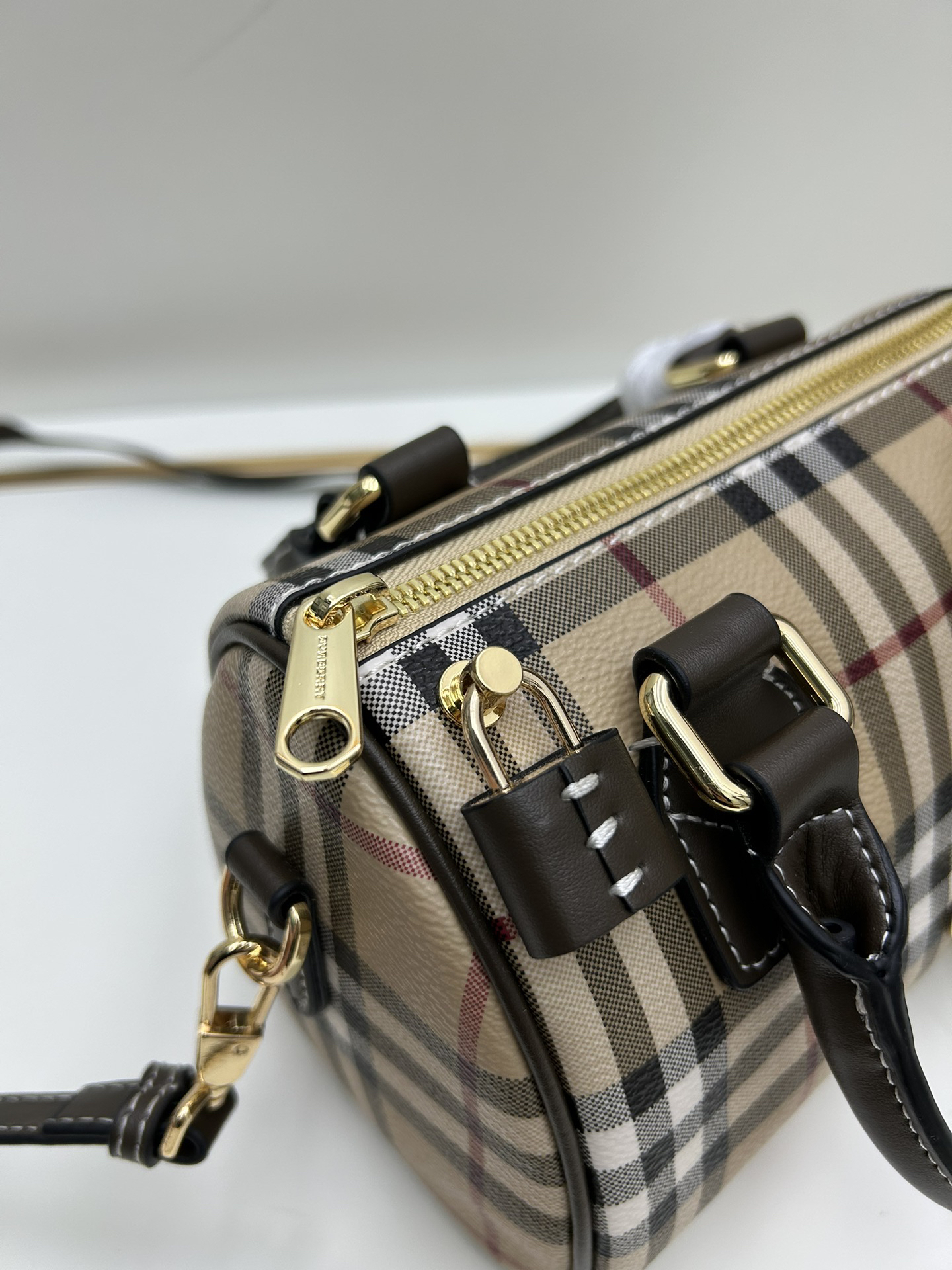 Burberry bag-140