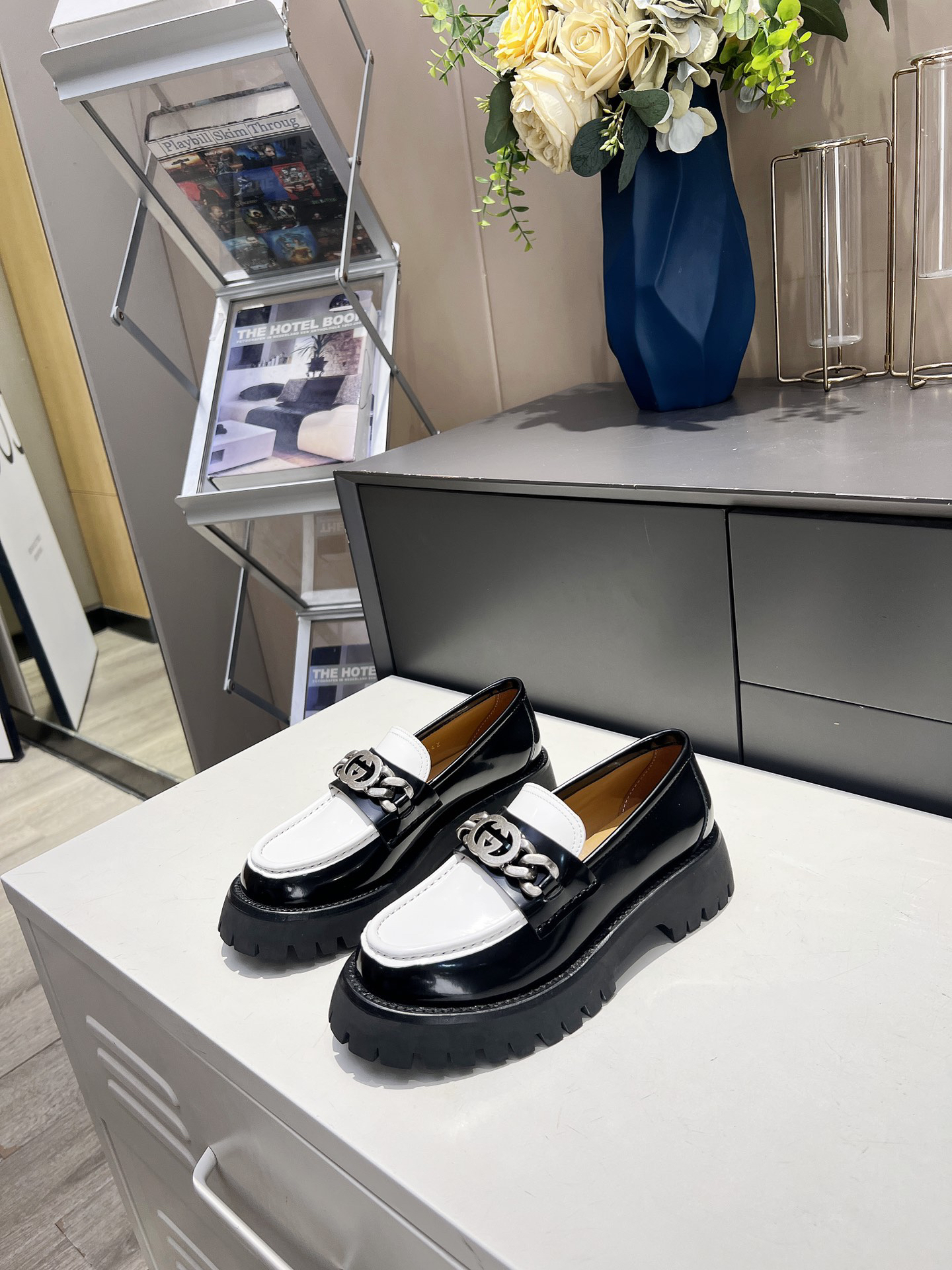Gucci women's leather shoes-13