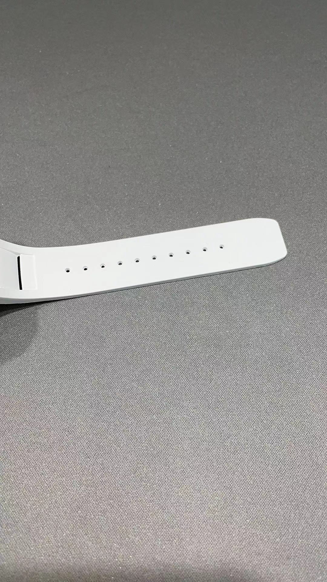 Watch 10
