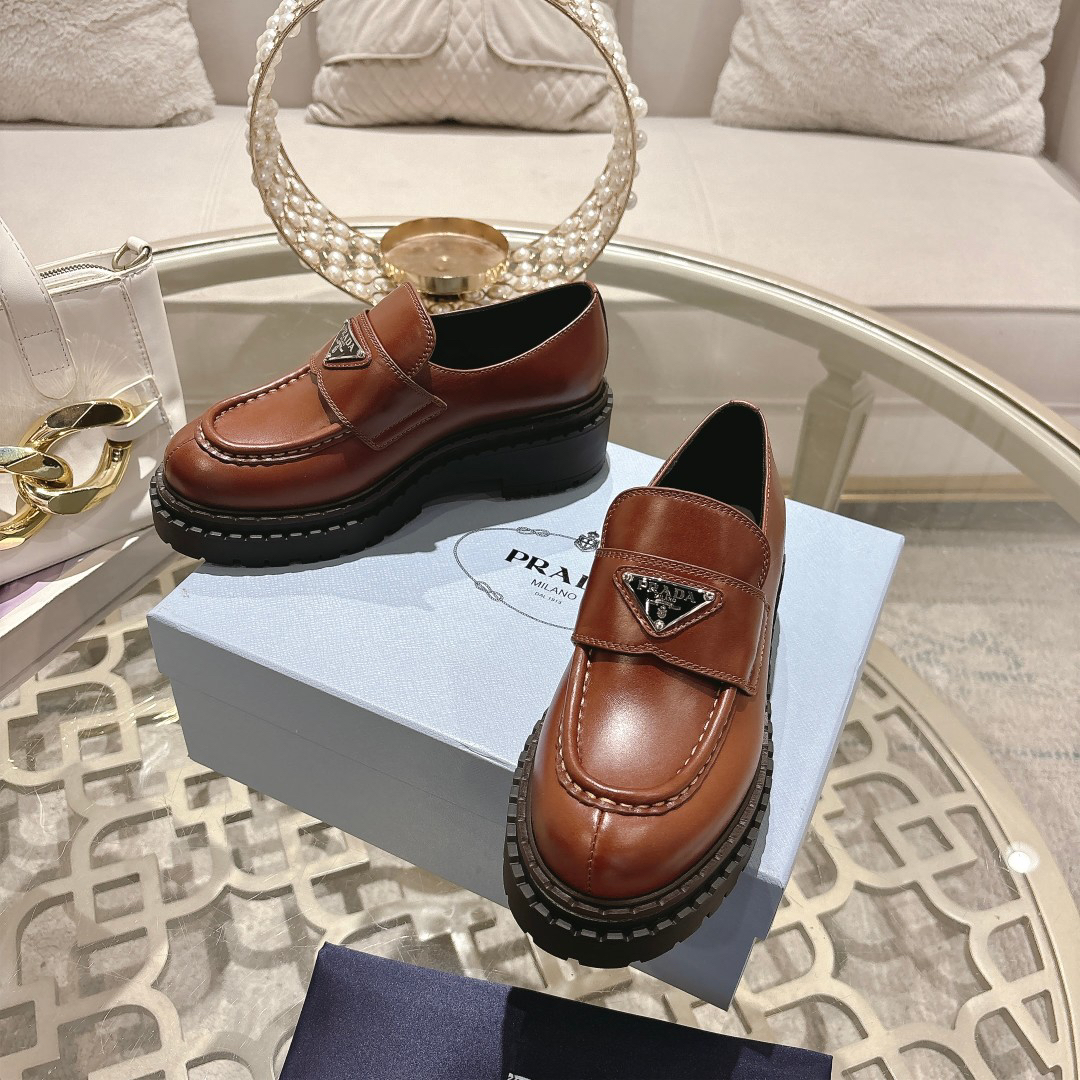 Prada women's leather shoes-26