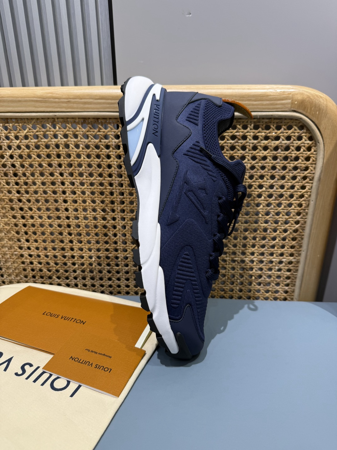 Lv Sneakers-176