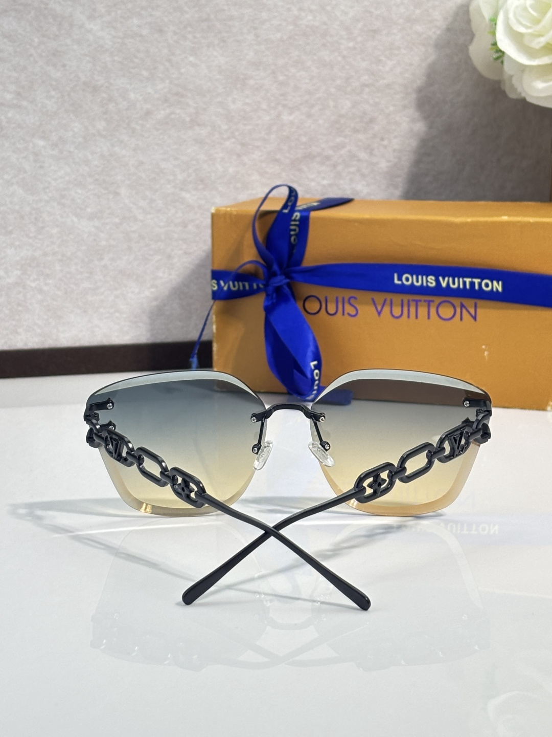 LV glasses-61