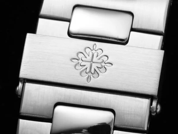 Nautilus 5711/1A-018  40 mm, Stainless Steel White Dial Iced out
