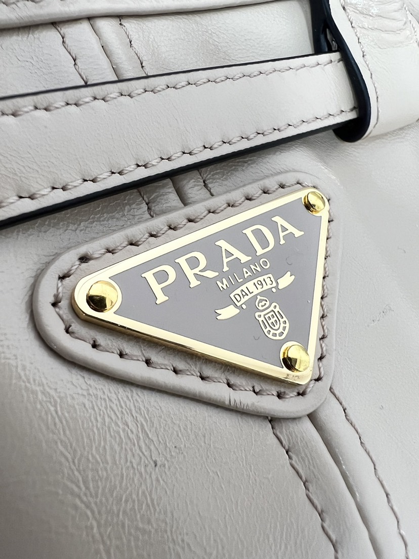 Prada bag-205