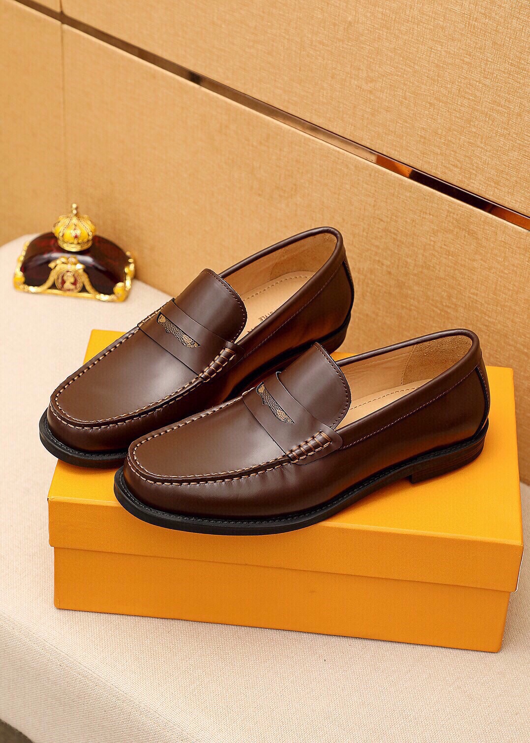 LV men's leather shoes-64