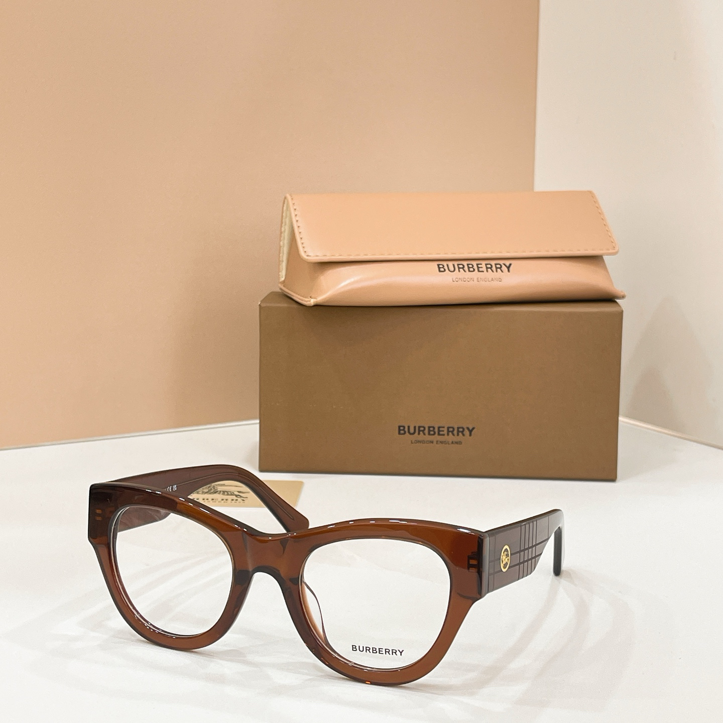 Burberry glasses-15