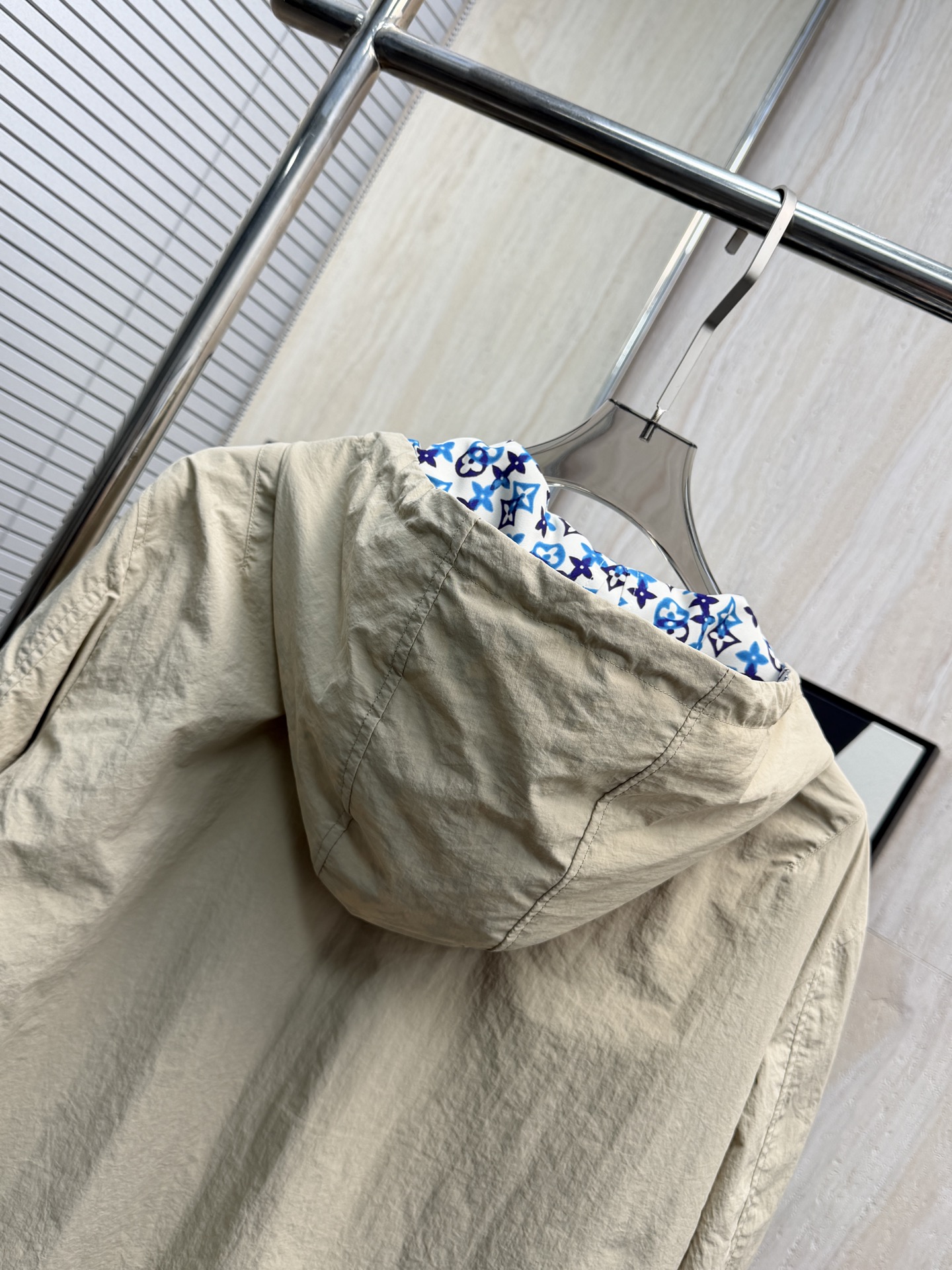 LV Clothing-288