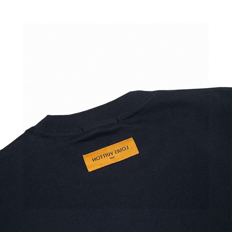 LV clothing-43