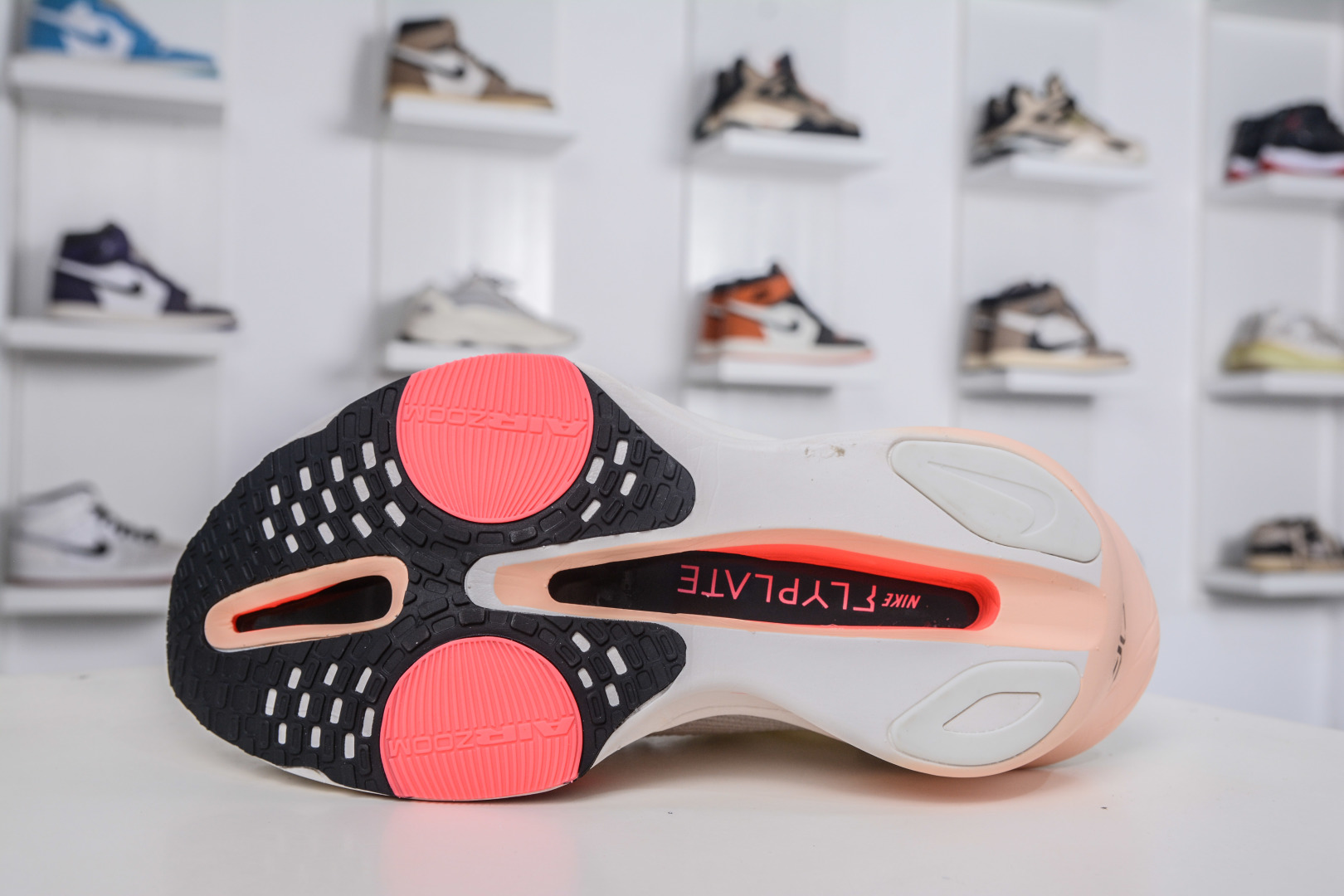 Nike Sneakers-270
