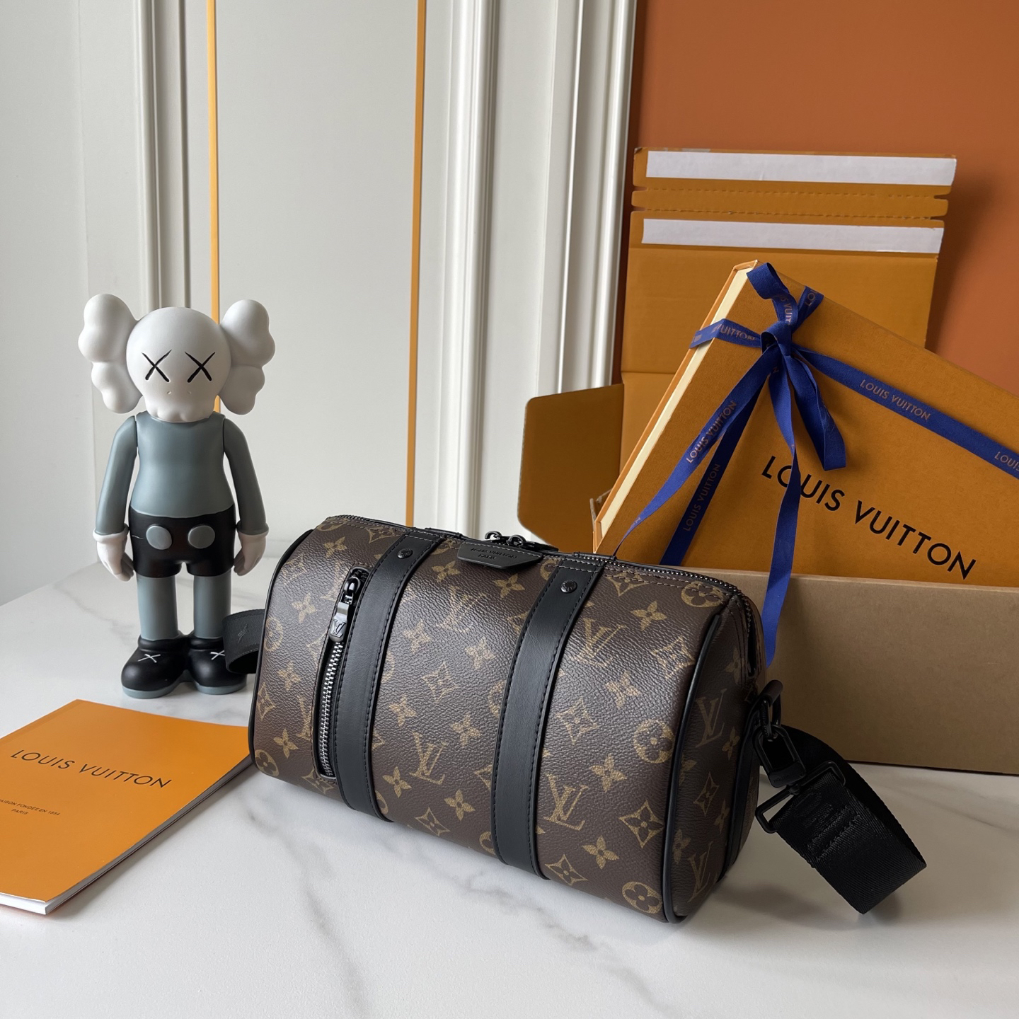 Louis Vuitton bag-146