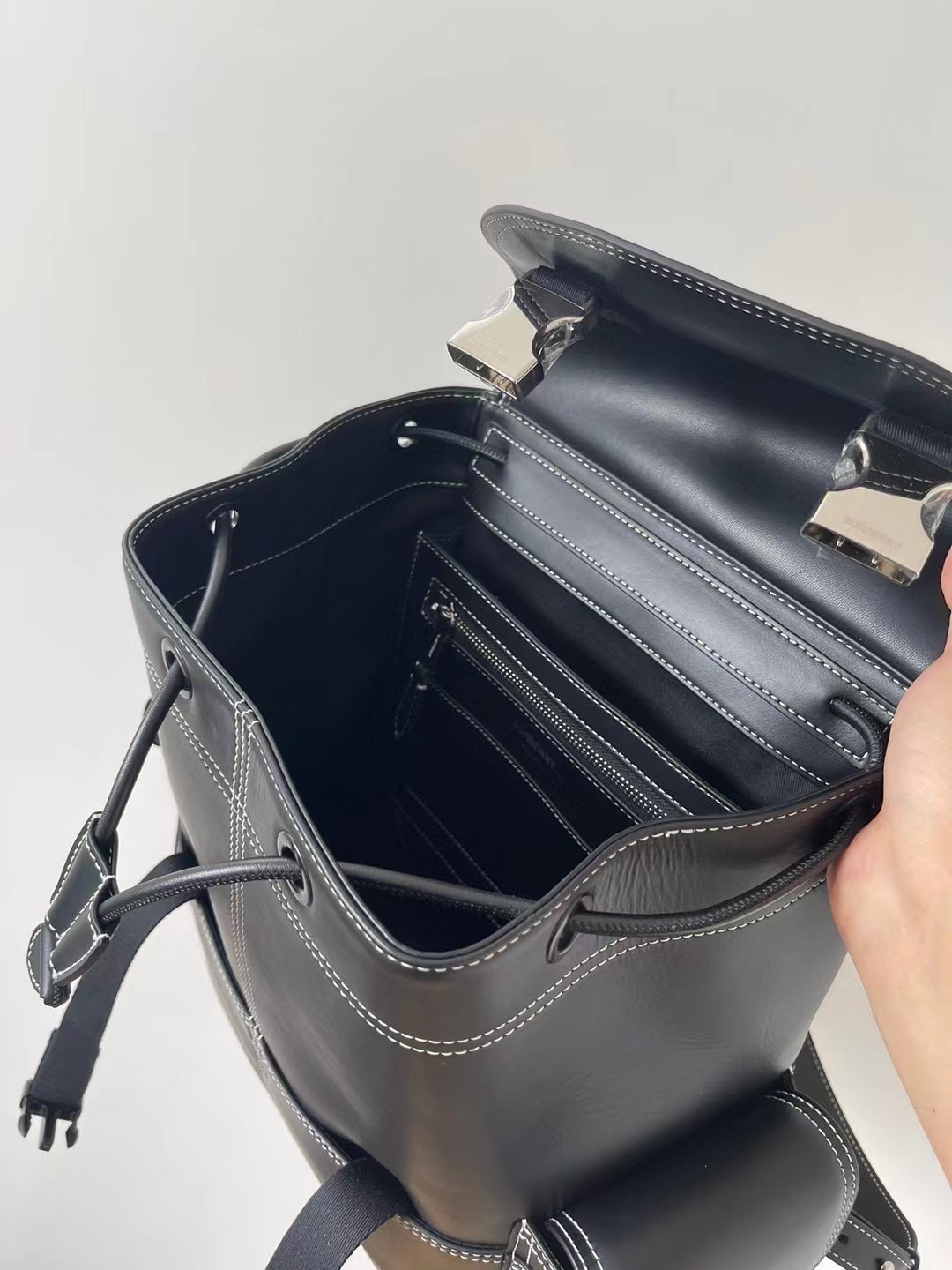 Burberry bag-127