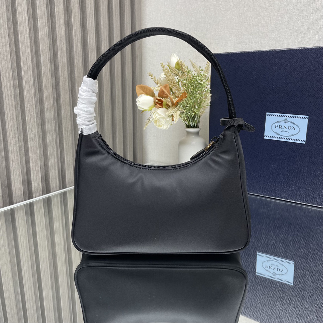 Prada bag-251