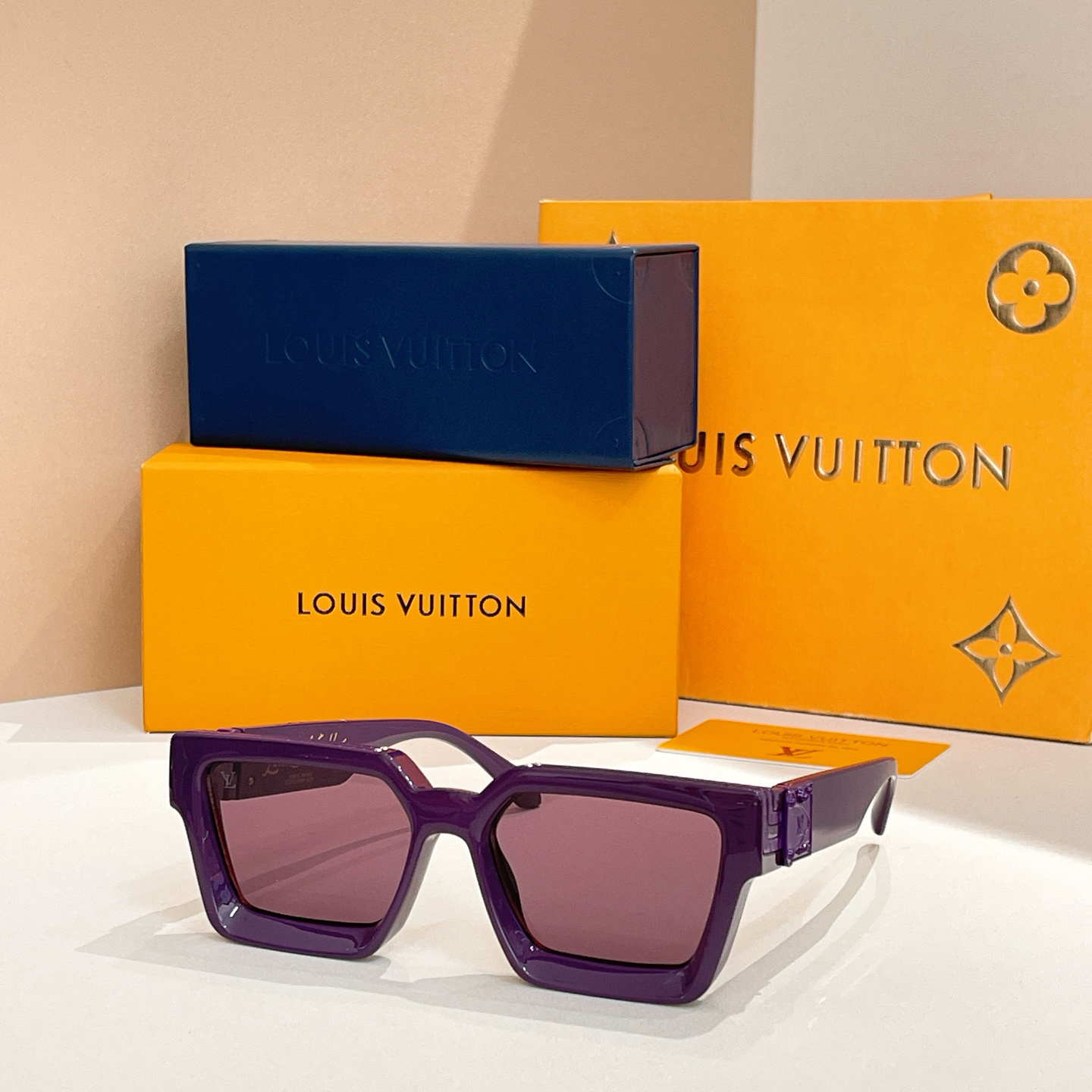 LV glasses-5