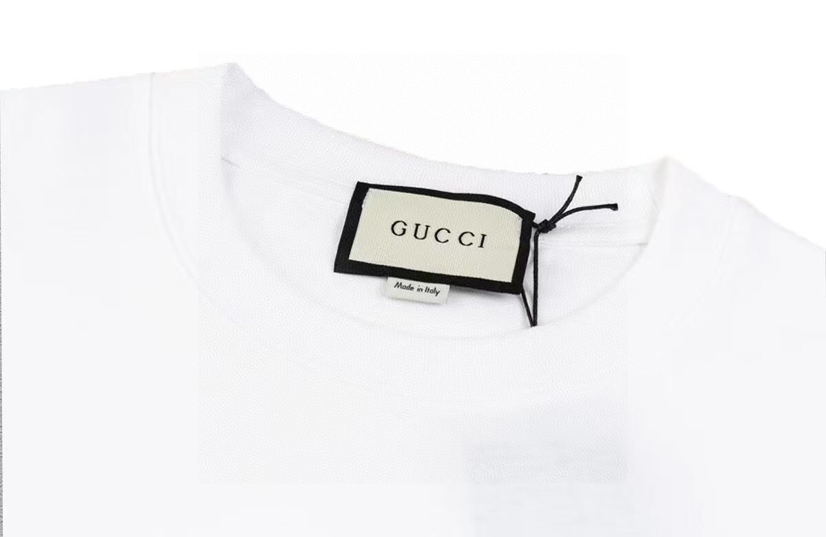 Gucci clothing-37