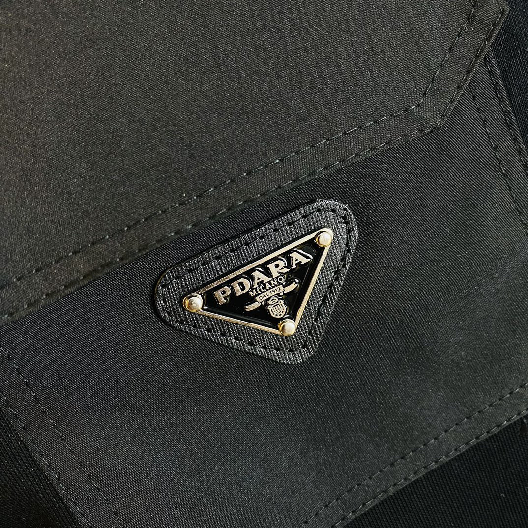 Prada Clothing-370