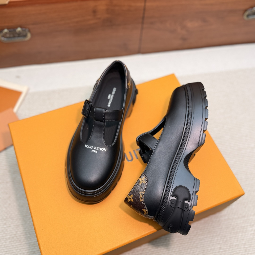 LV women's leather shoes-11
