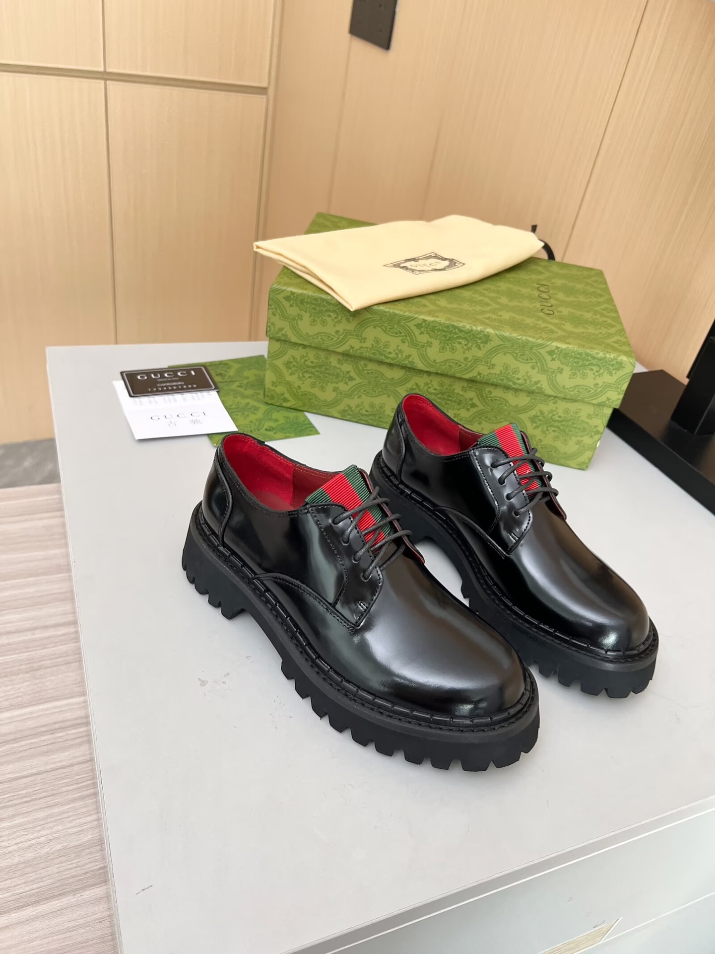 Gucci women's leather shoes-69