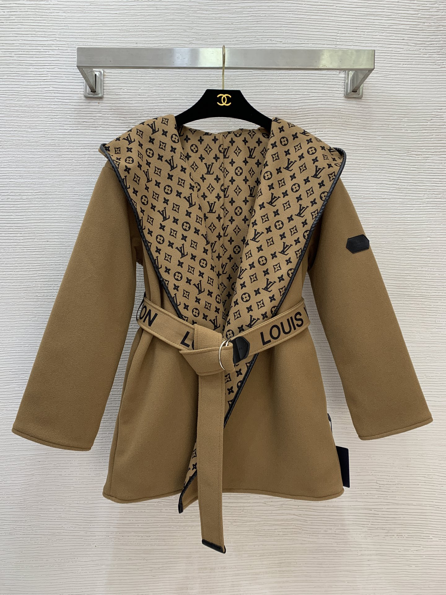 LV Clothing-334