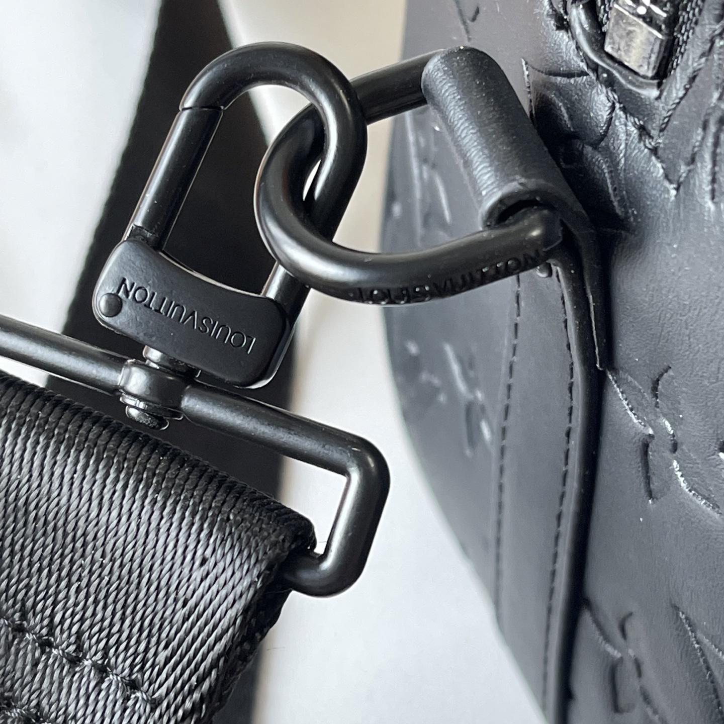 Louis Vuitton bag-153