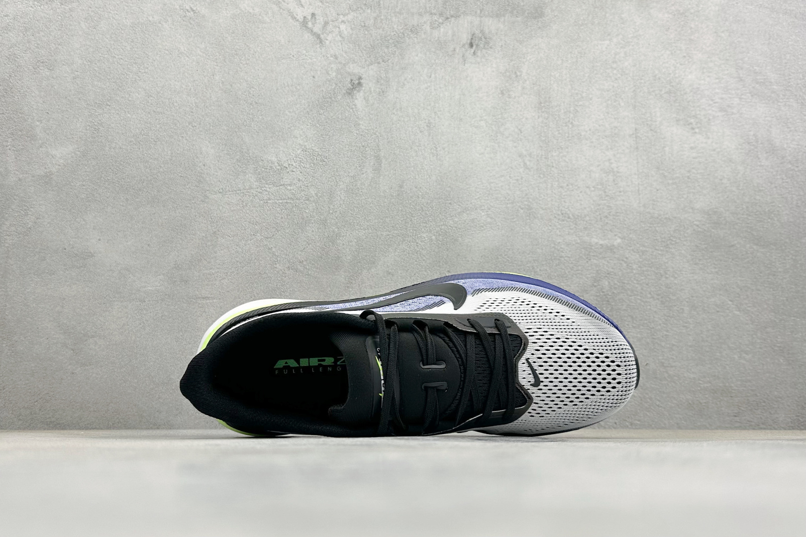 Nike Sneakers-312