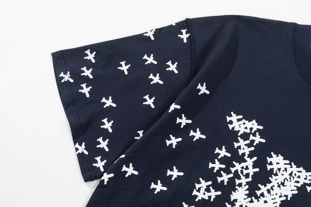 LV clothing-126
