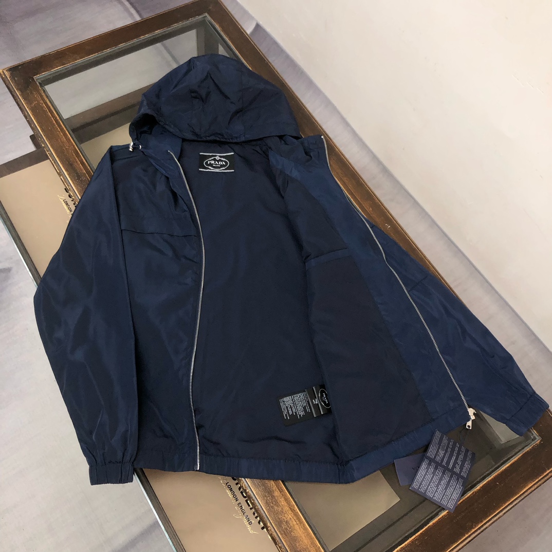 Prada Clothing-362