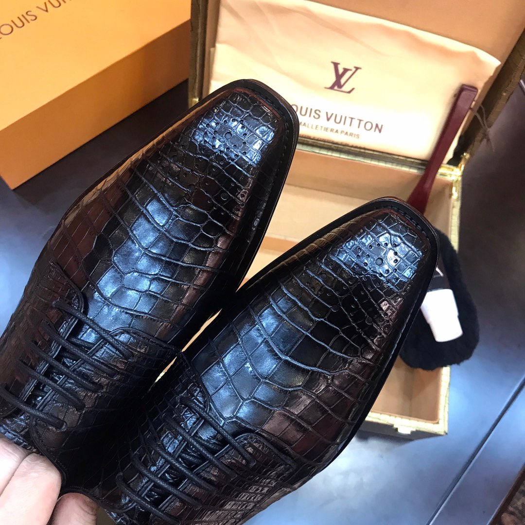 LV men's leather shoes-67