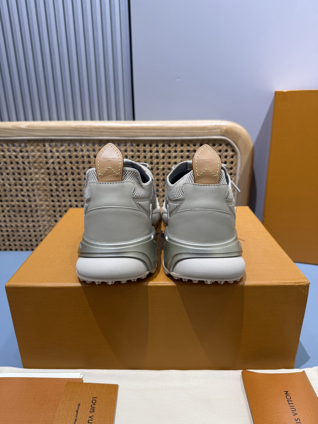 Lv Sneakers-183