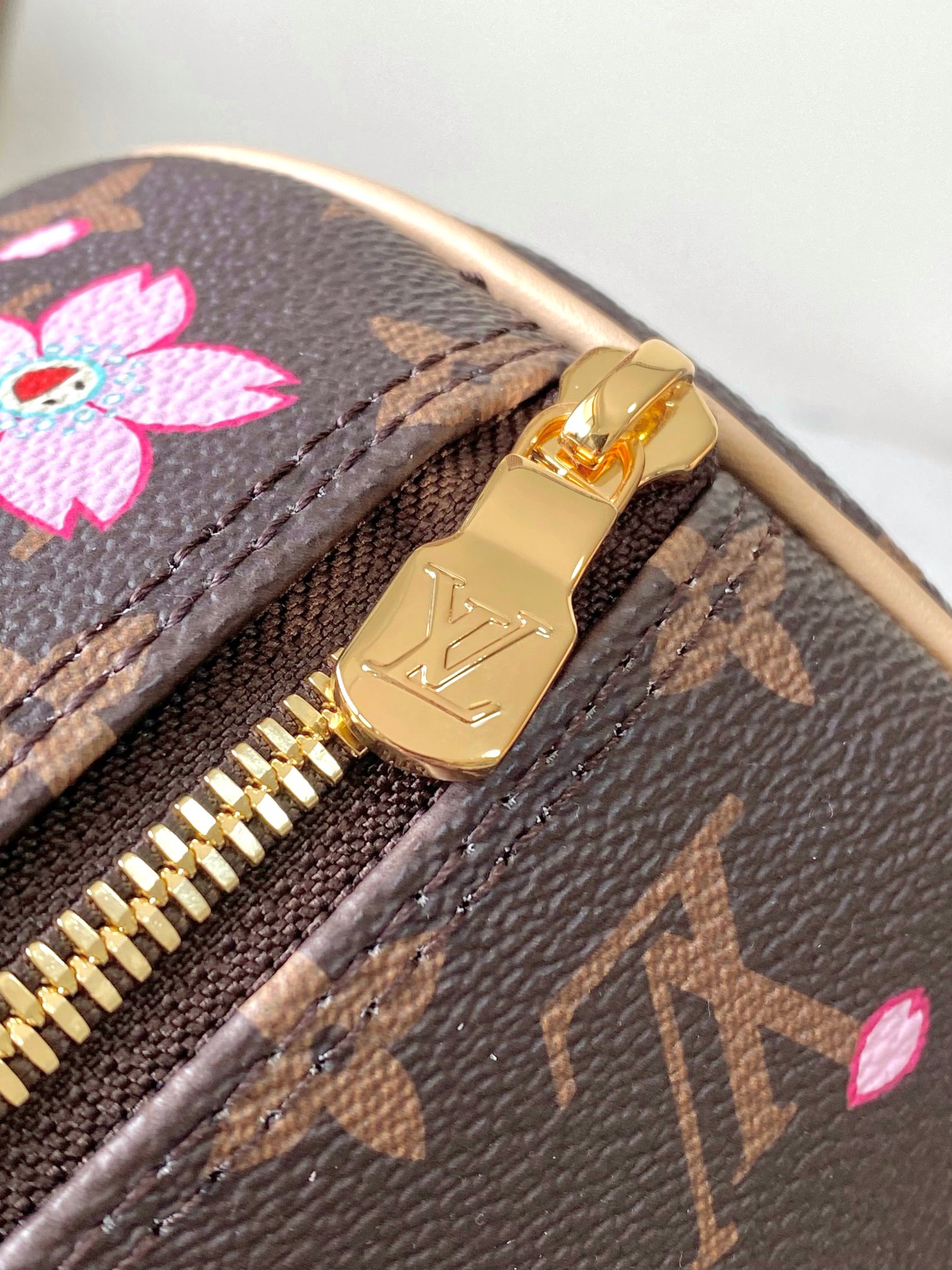 Louis Vuitton bag-181