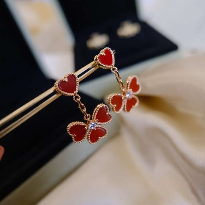 Van Cleef & Arpels earring-124