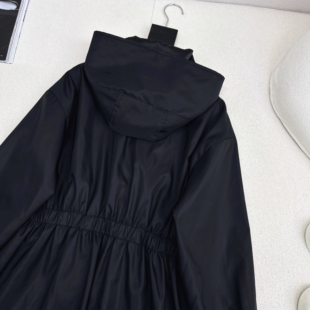 Chanel Clothing-237