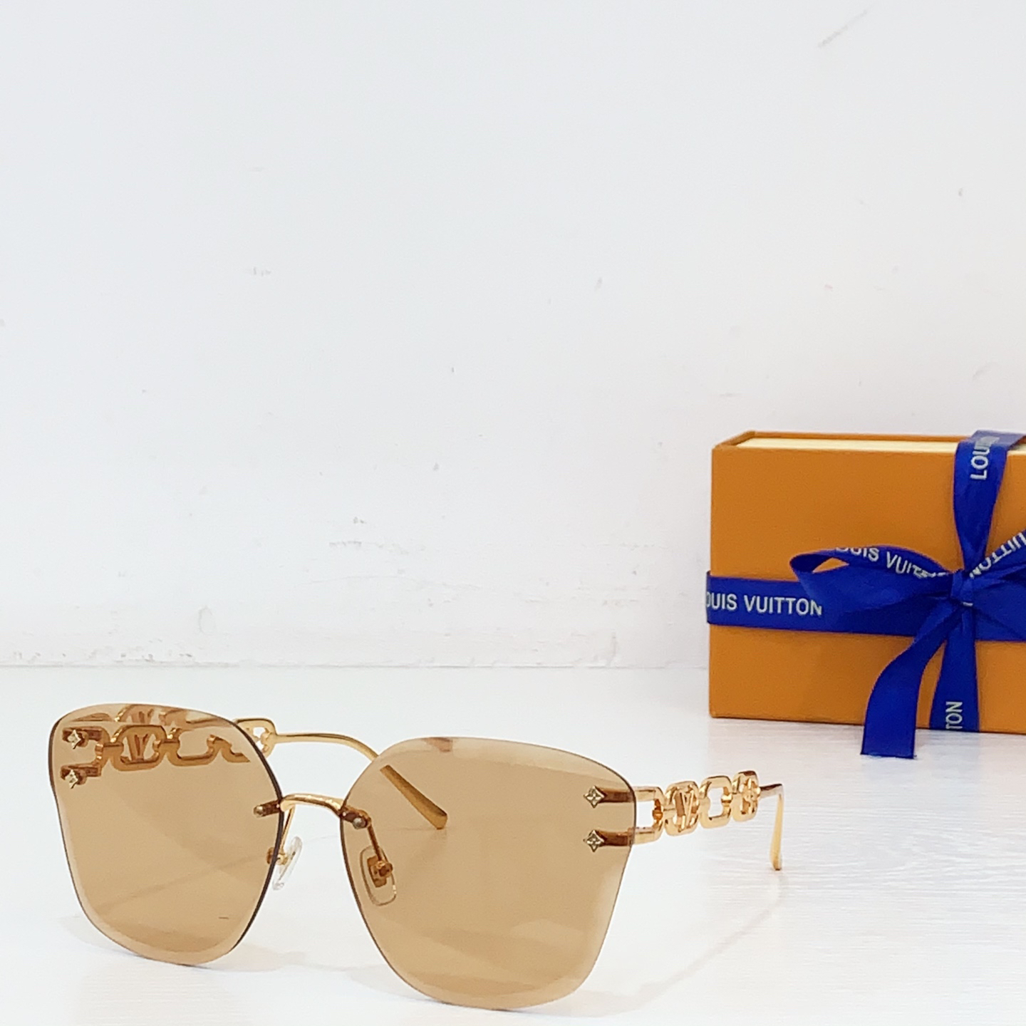 LV glasses-17