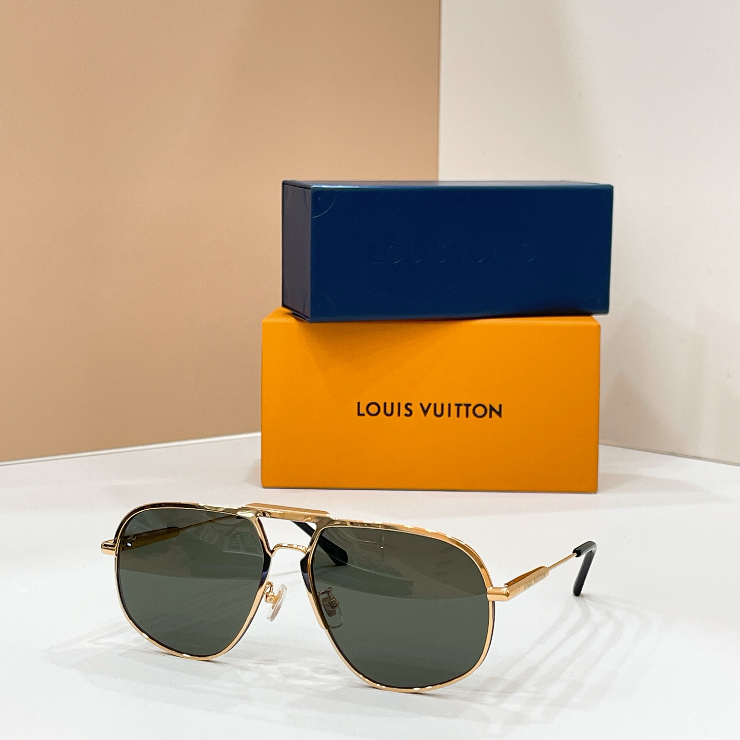 LV glasses-39