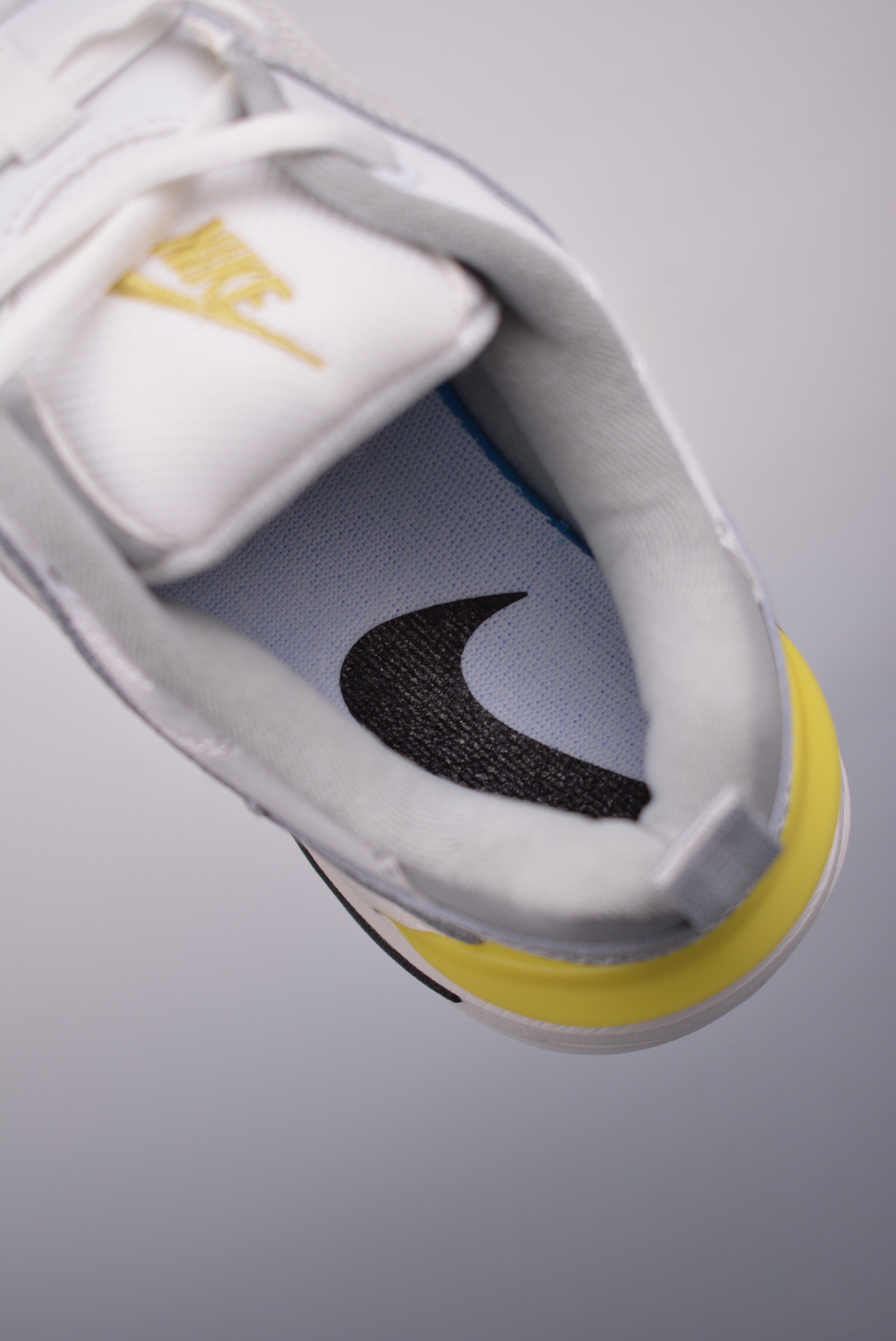 Nike Sneakers-317