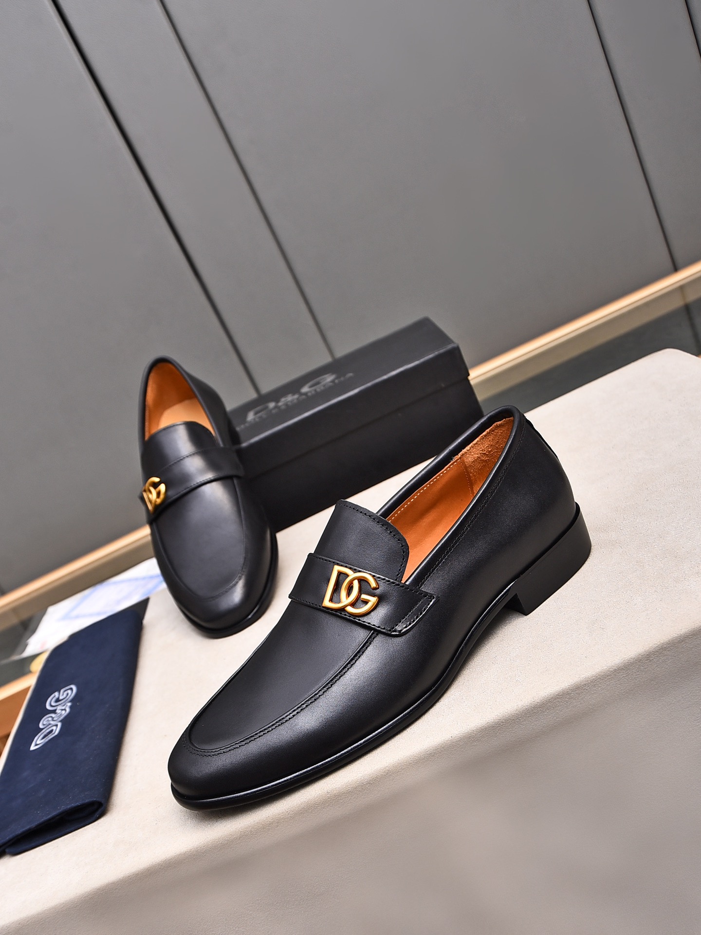 D&G men's leather shoes-14