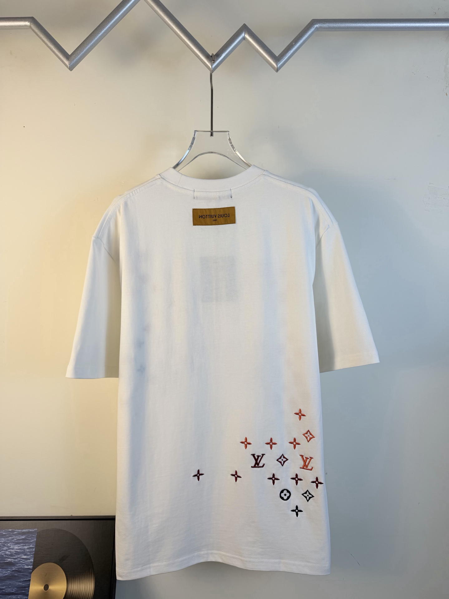 LV clothing-34
