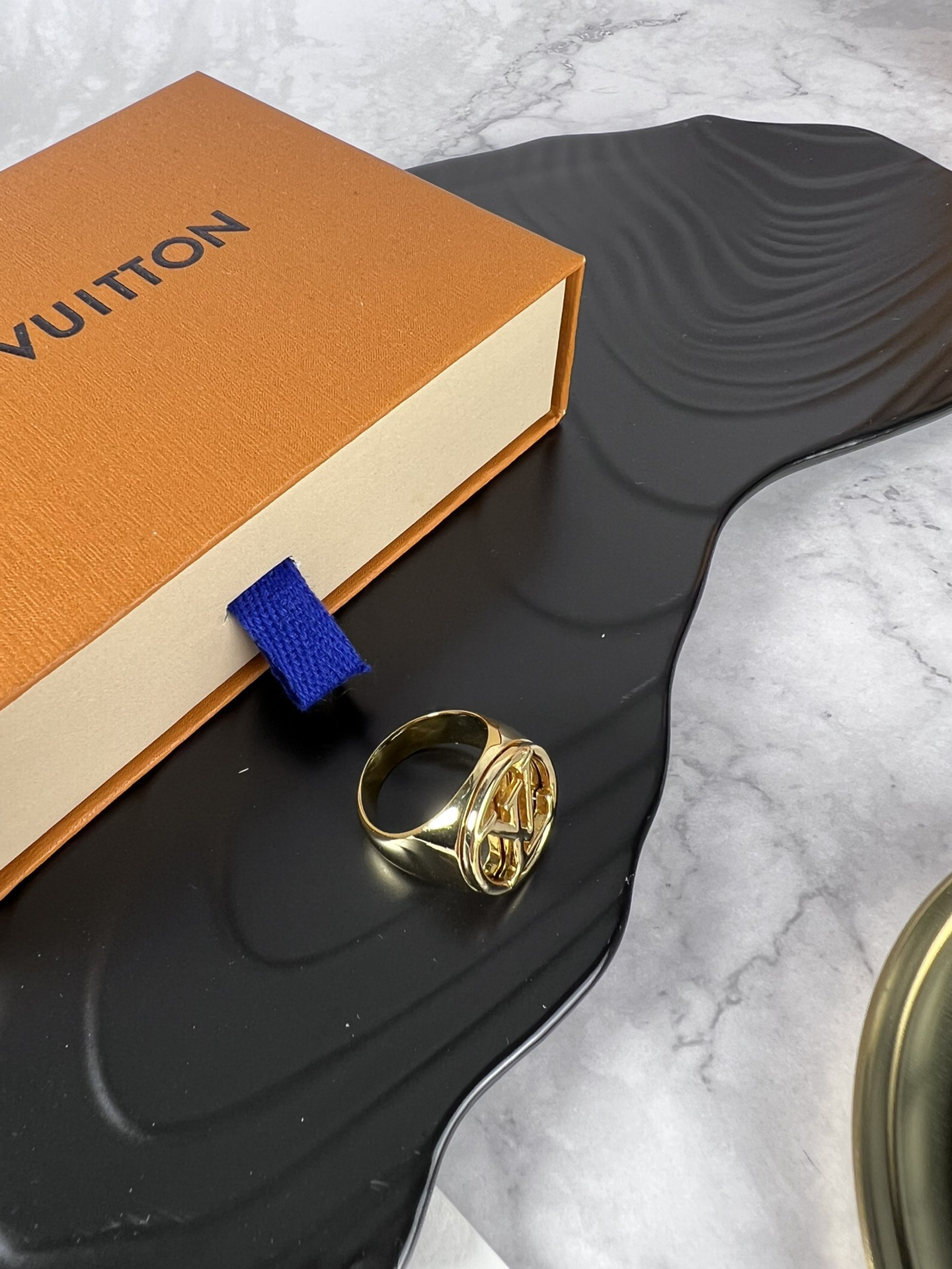 LV ring-75