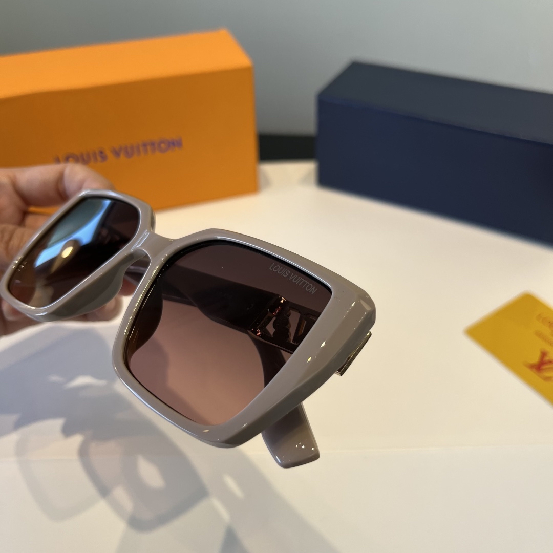 LV glasses-40