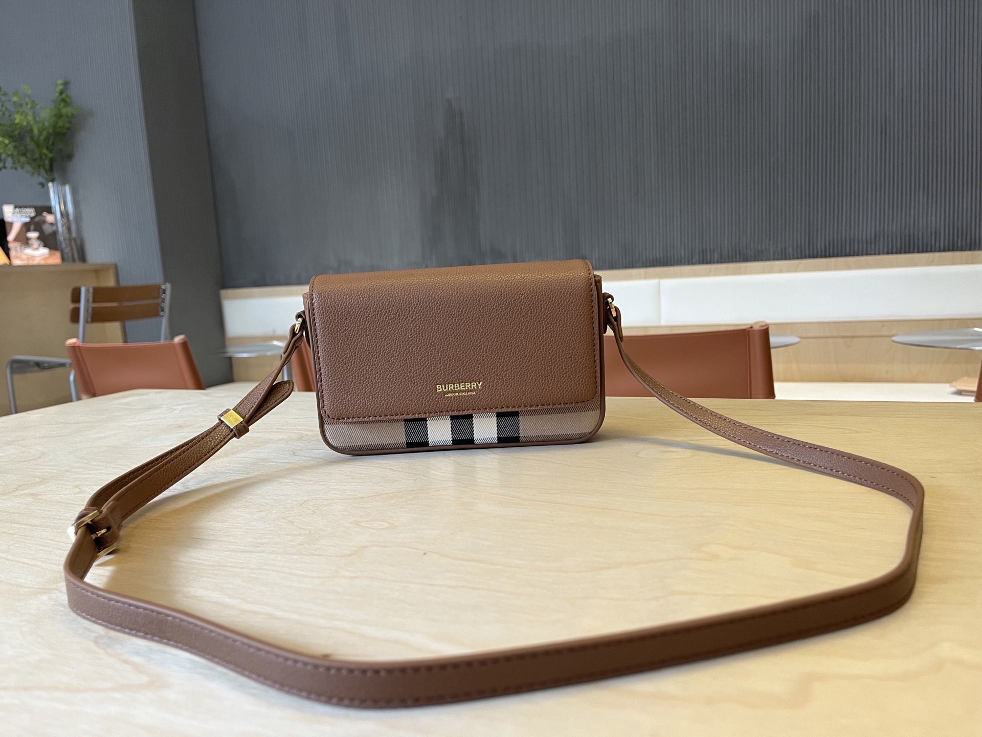 Burberry bag-134