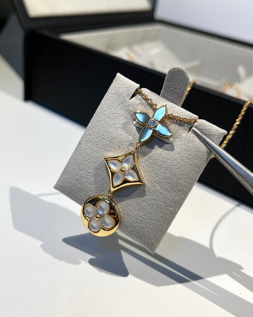 LV necklace-14